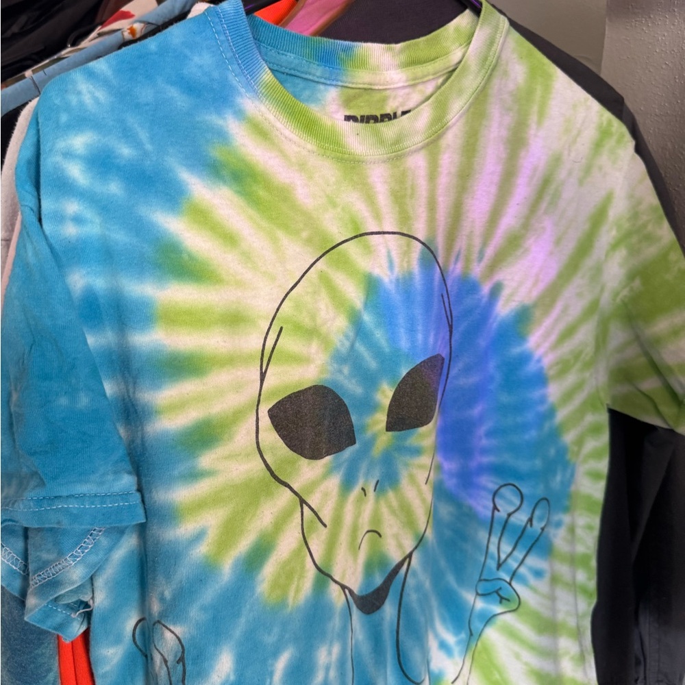 Tie-Dye Alien Graphic Tee - Blue and Green